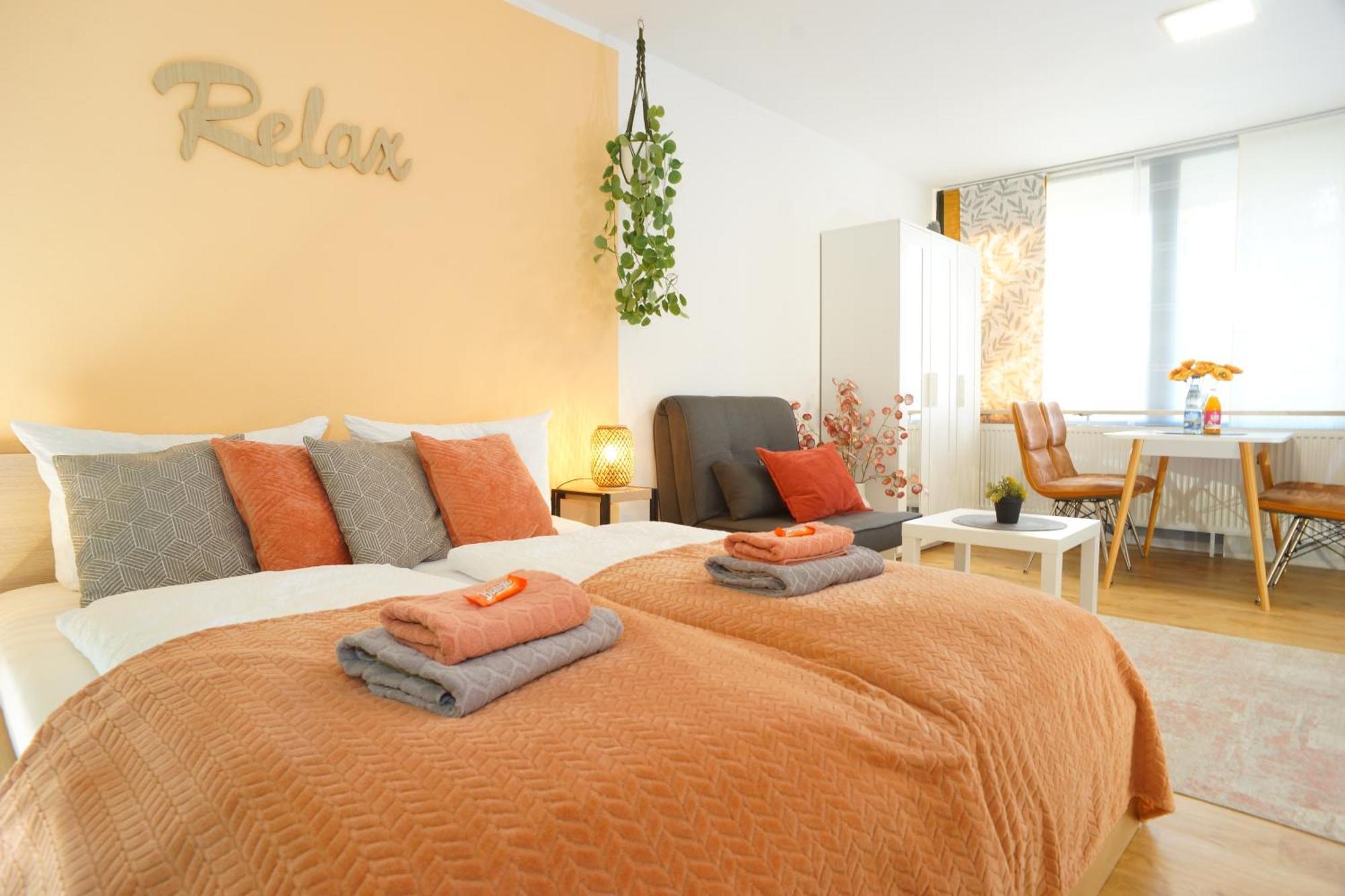 Relax - Orange Mit Pool Und Sauna 손토펜 외부 사진